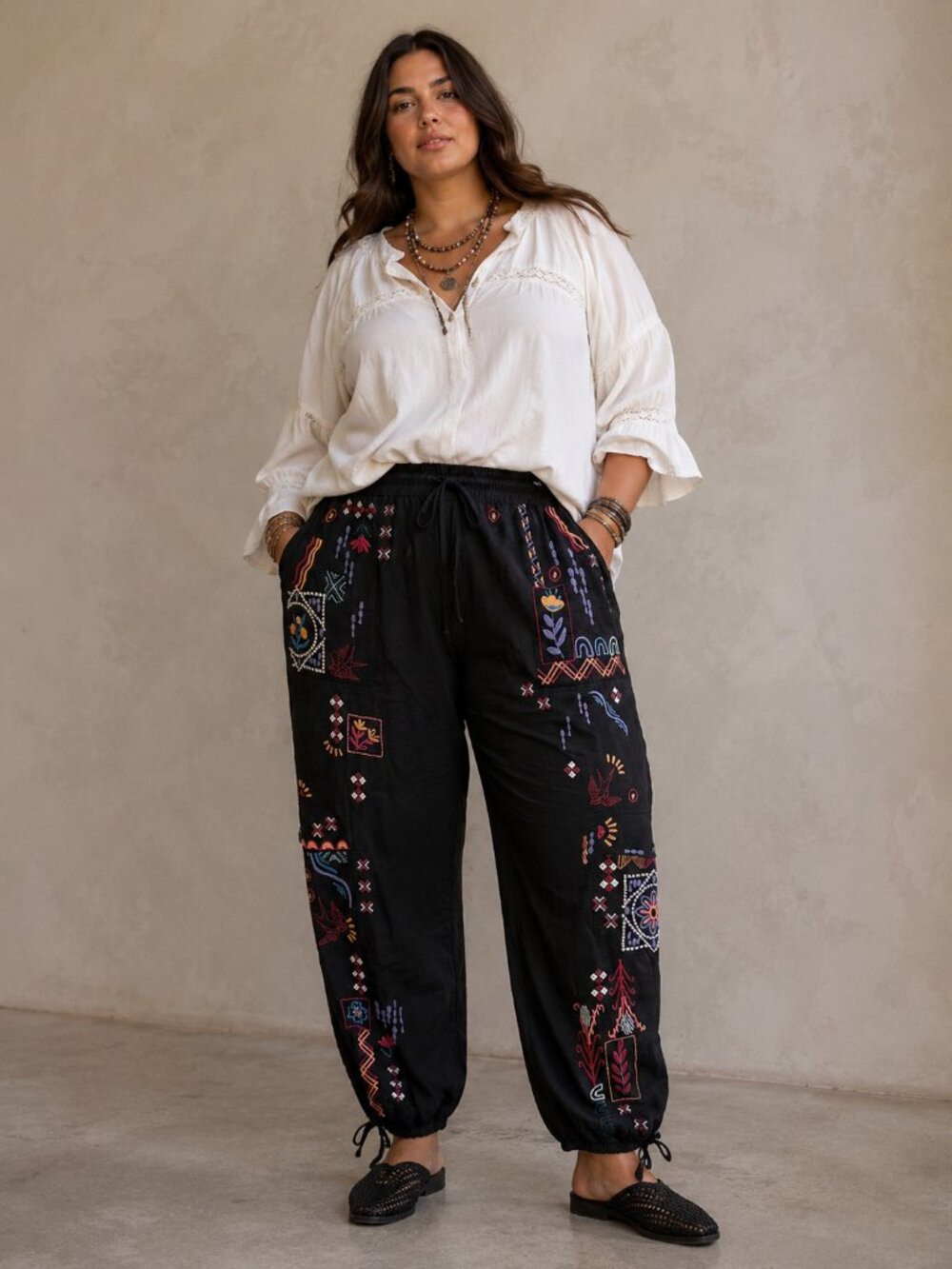 JOHNNY WAS Workshop Campo Cargo Drawstring Embroidered Pants $270 MSRP